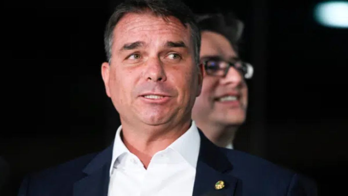 Senador Flávio Bolsonaro, filho do ex-presidente Jair Bolsonaro
