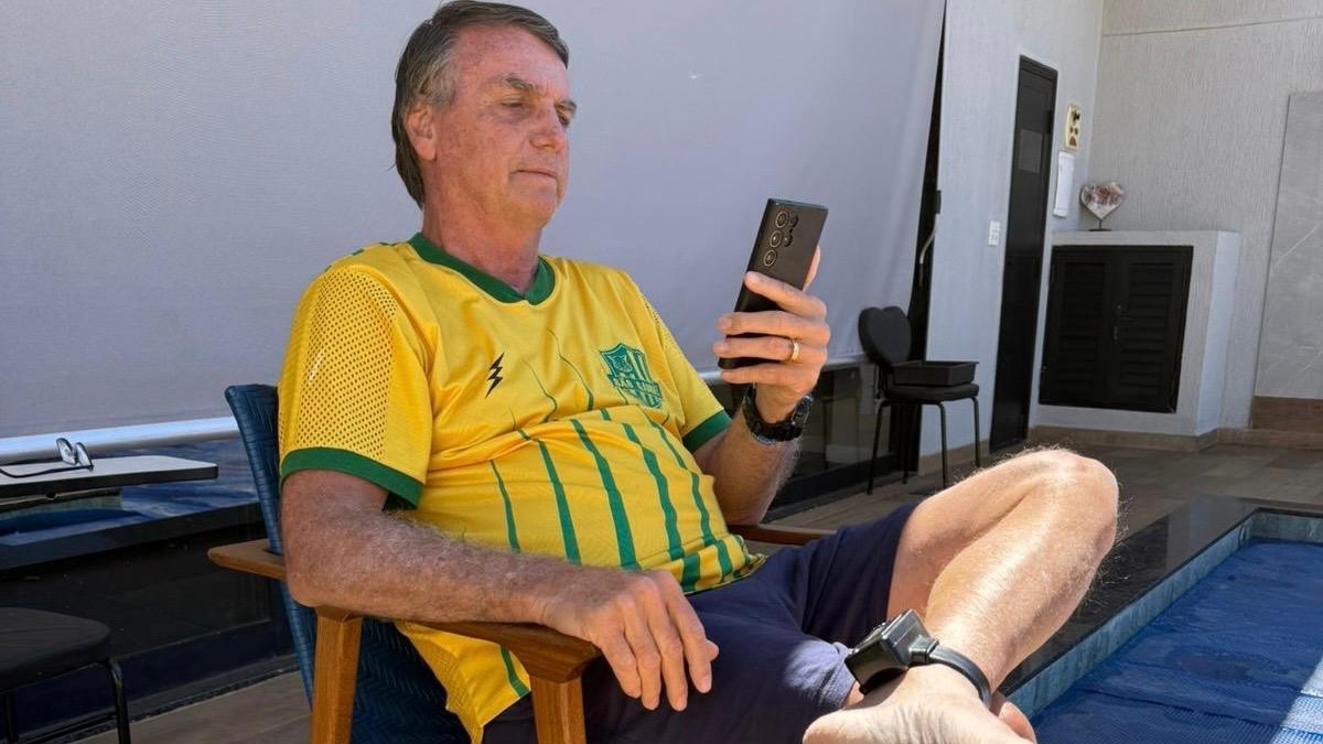 Ex-presidente Jair Bolsonaro está em prisão domiciliar