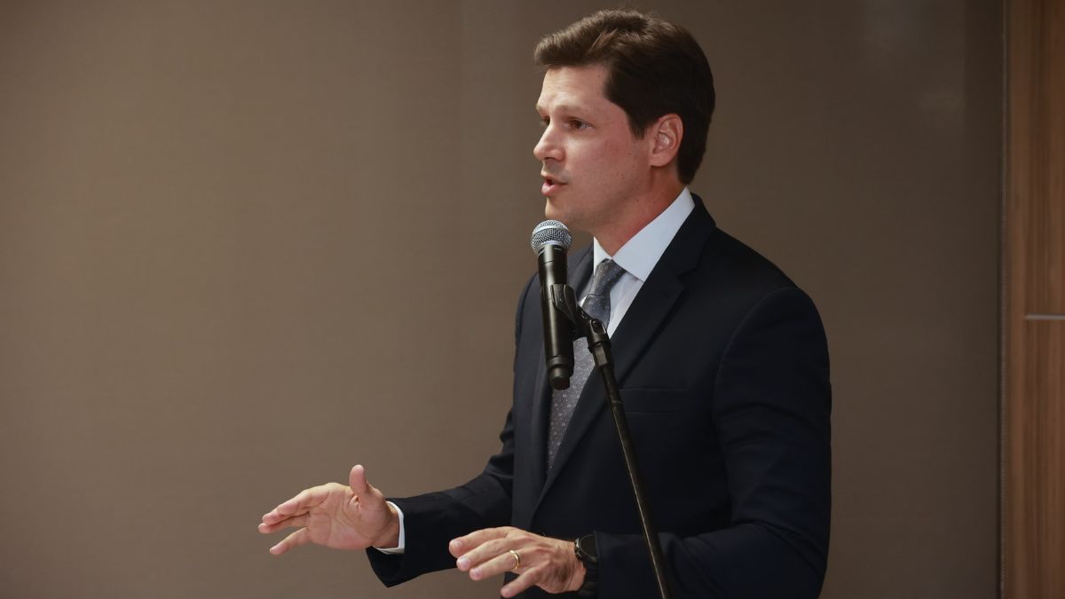 Daniel Vilela discursa em solenidade de entrega simbólica do Plano Estadual Pena Justa