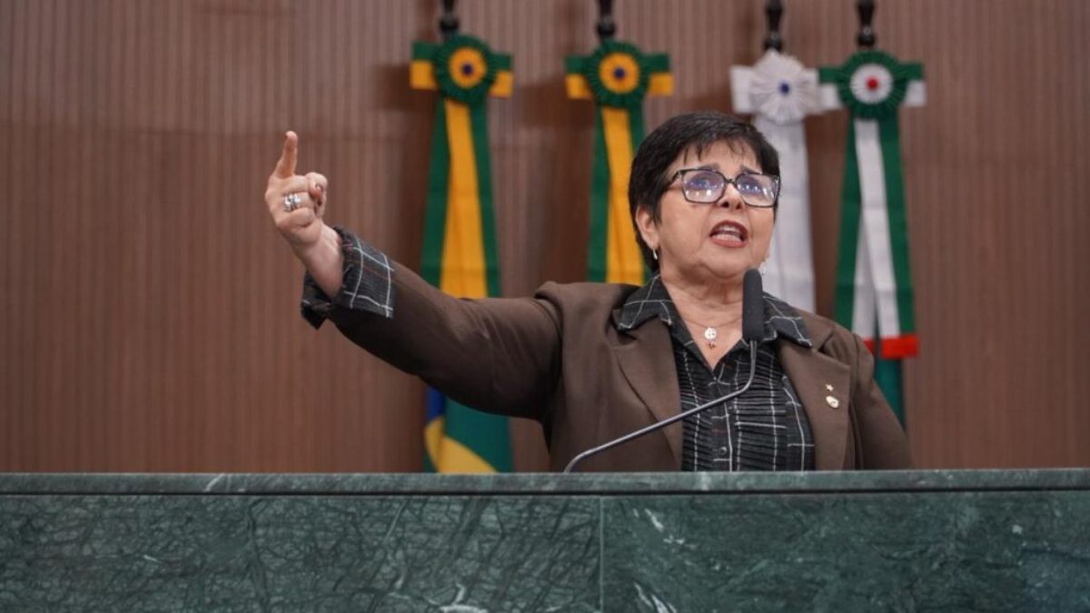 “Difícil do consumidor aceitar”, diz Bia de Lima sobre aumento do ICMS sobre combustíveis - Deputada estadual, Bia de Lima (PT)