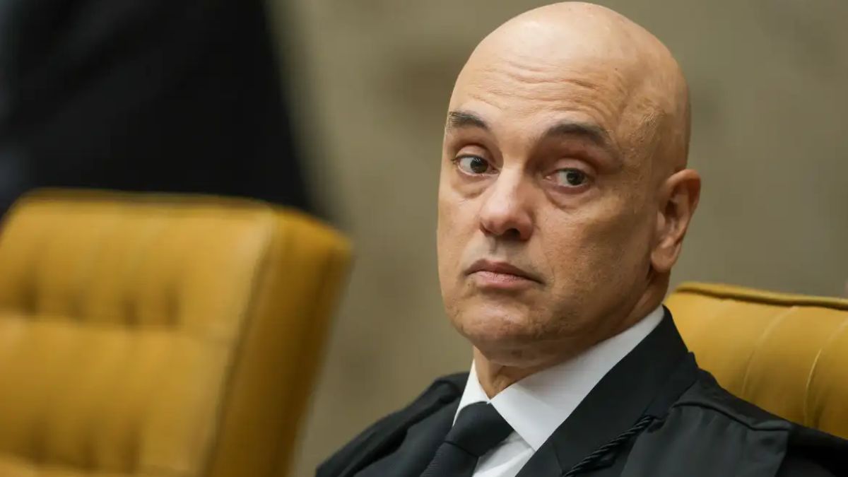 "Risco de fuga": Moraes determina a prisão de dez réus da trama golpista - Ministro do STF, Alexandre de Moraes