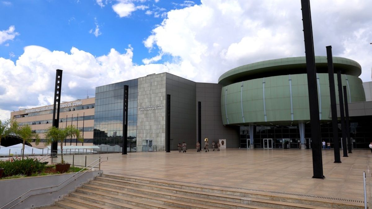 Projeto que põe fim a cobrança da taxa do agro começa a tramitar na Alego