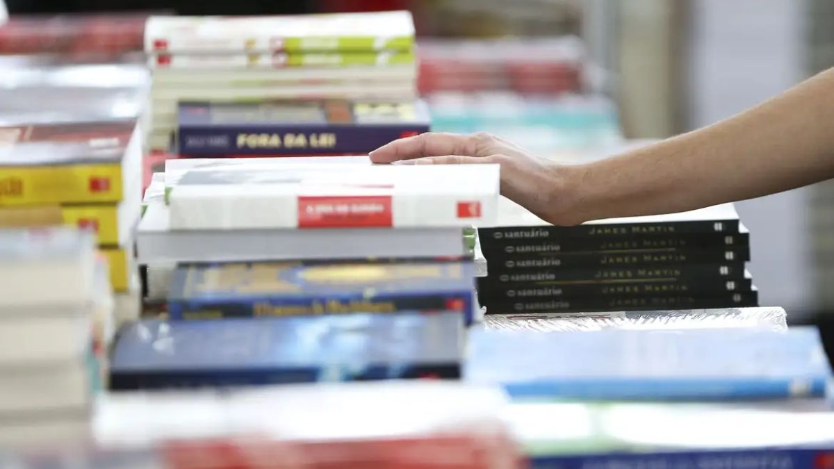 Aplicativo do Governo oferece acesso a mais de oito mil livros gratuitos