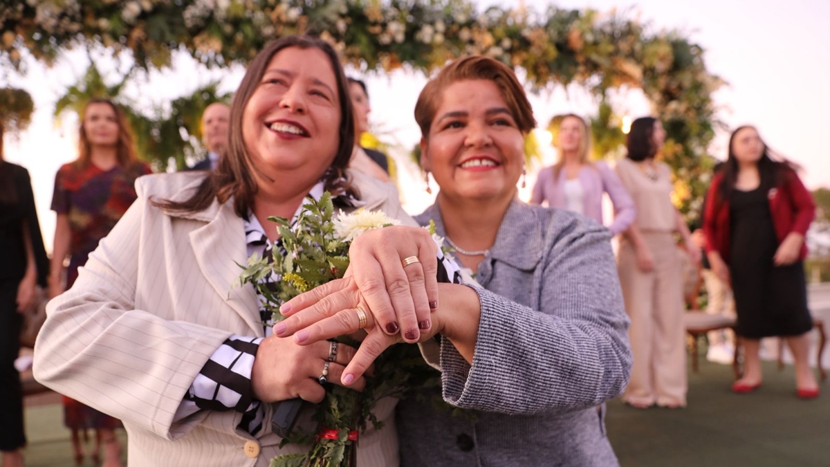 Casamento Comunitário LGBTQIA+: TJGO promove união de 106 casais